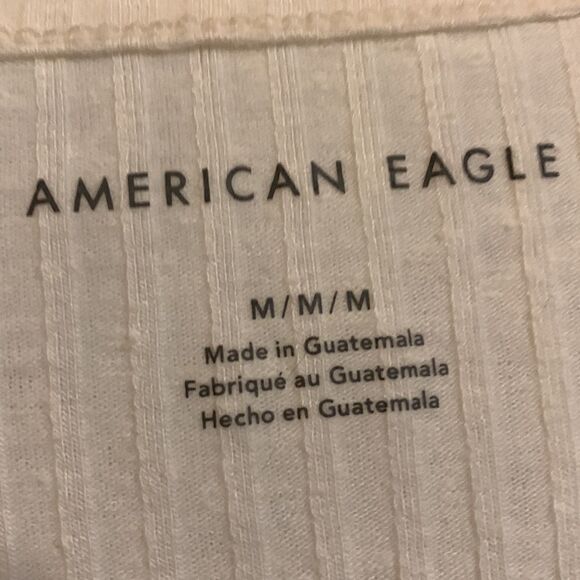 Hollister and American Eagle bundle of two Medium crop tops - Picture 3 of 7